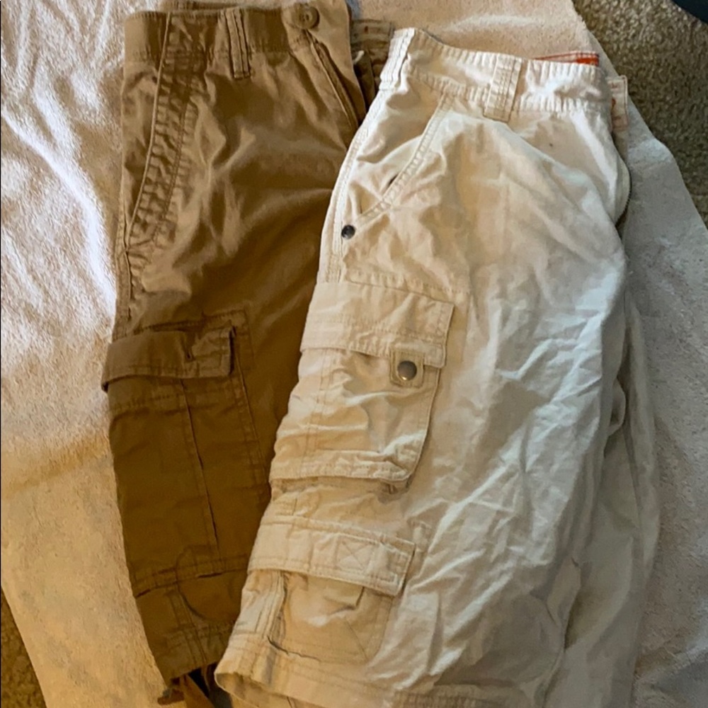 Lot of 2 cargo shorts